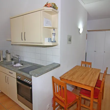 Appartementhaus In 아파트 트라센하이드